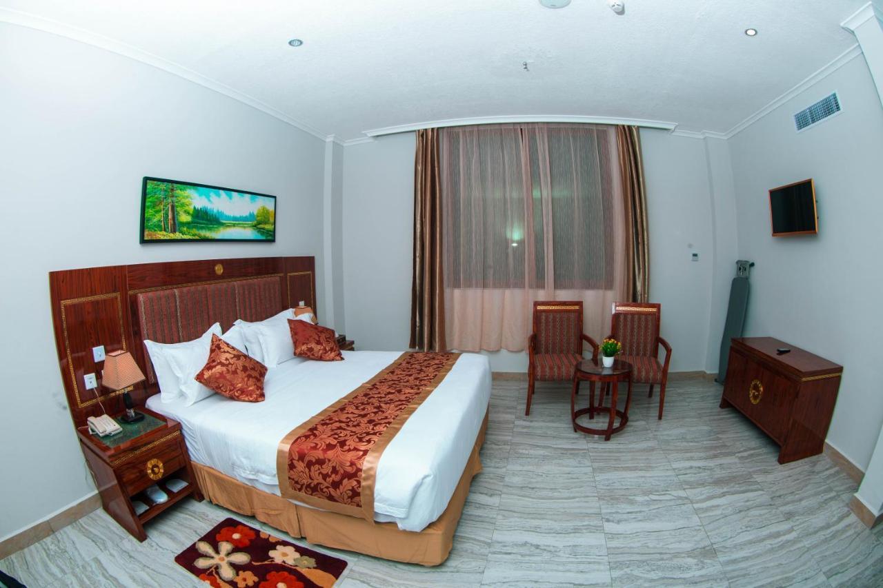 Tiffany Diamond Hotels Ltd - Makunganya Dár Al-Szalám Kültér fotó