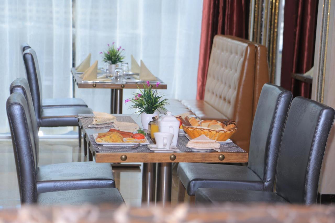 Tiffany Diamond Hotels Ltd - Makunganya Dár Al-Szalám Kültér fotó