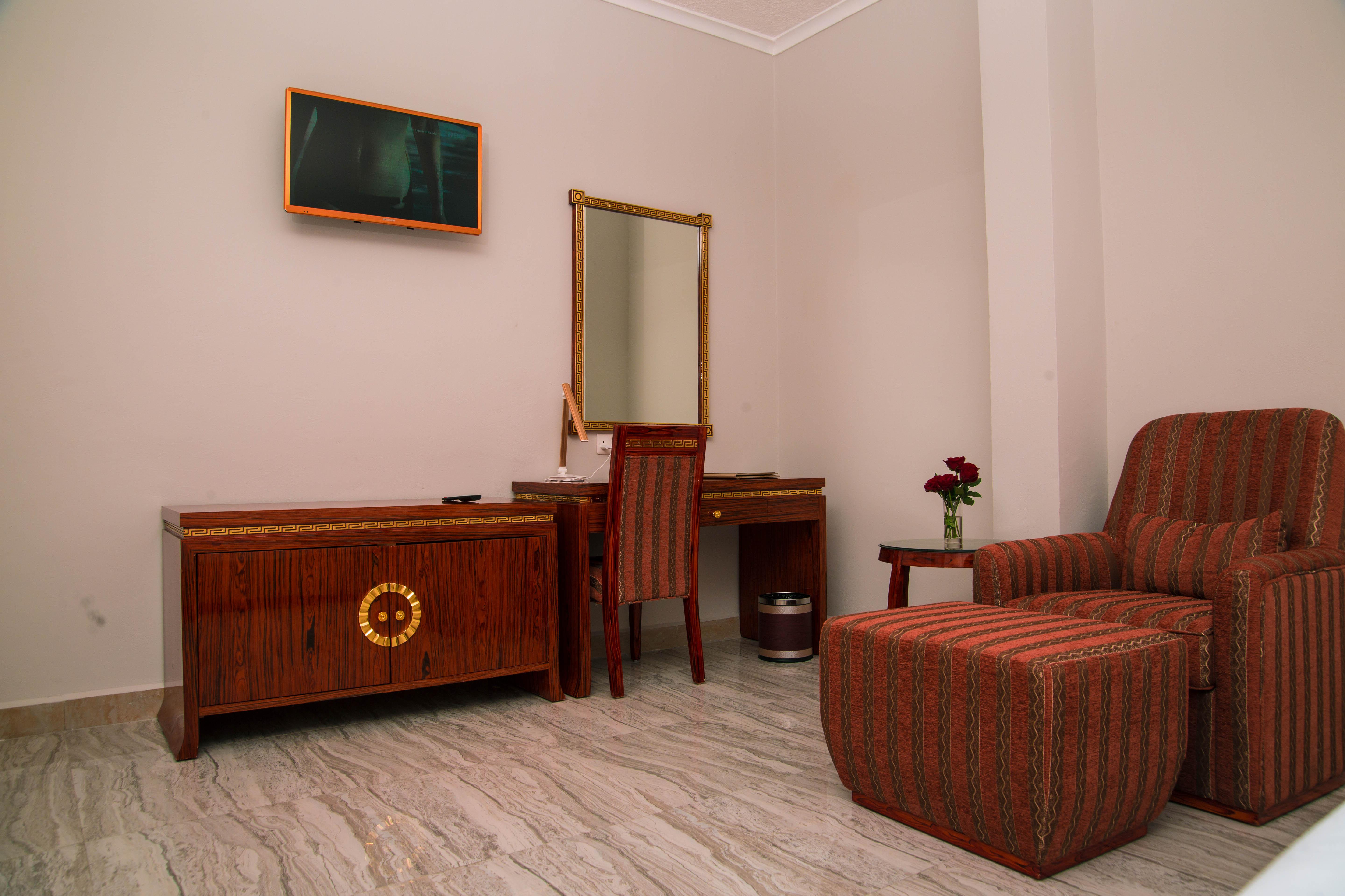 Tiffany Diamond Hotels Ltd - Makunganya Dár Al-Szalám Kültér fotó
