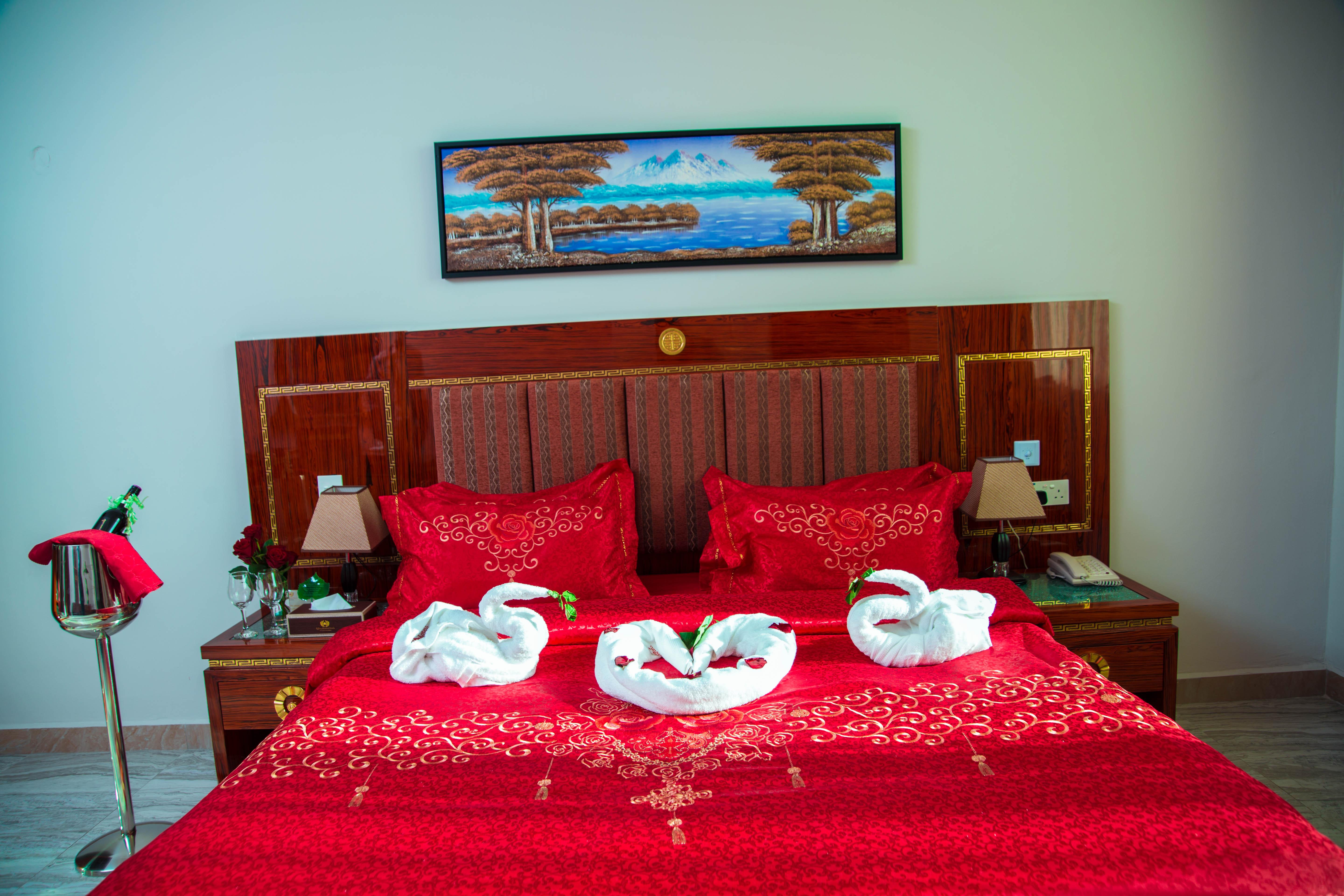 Tiffany Diamond Hotels Ltd - Makunganya Dár Al-Szalám Kültér fotó