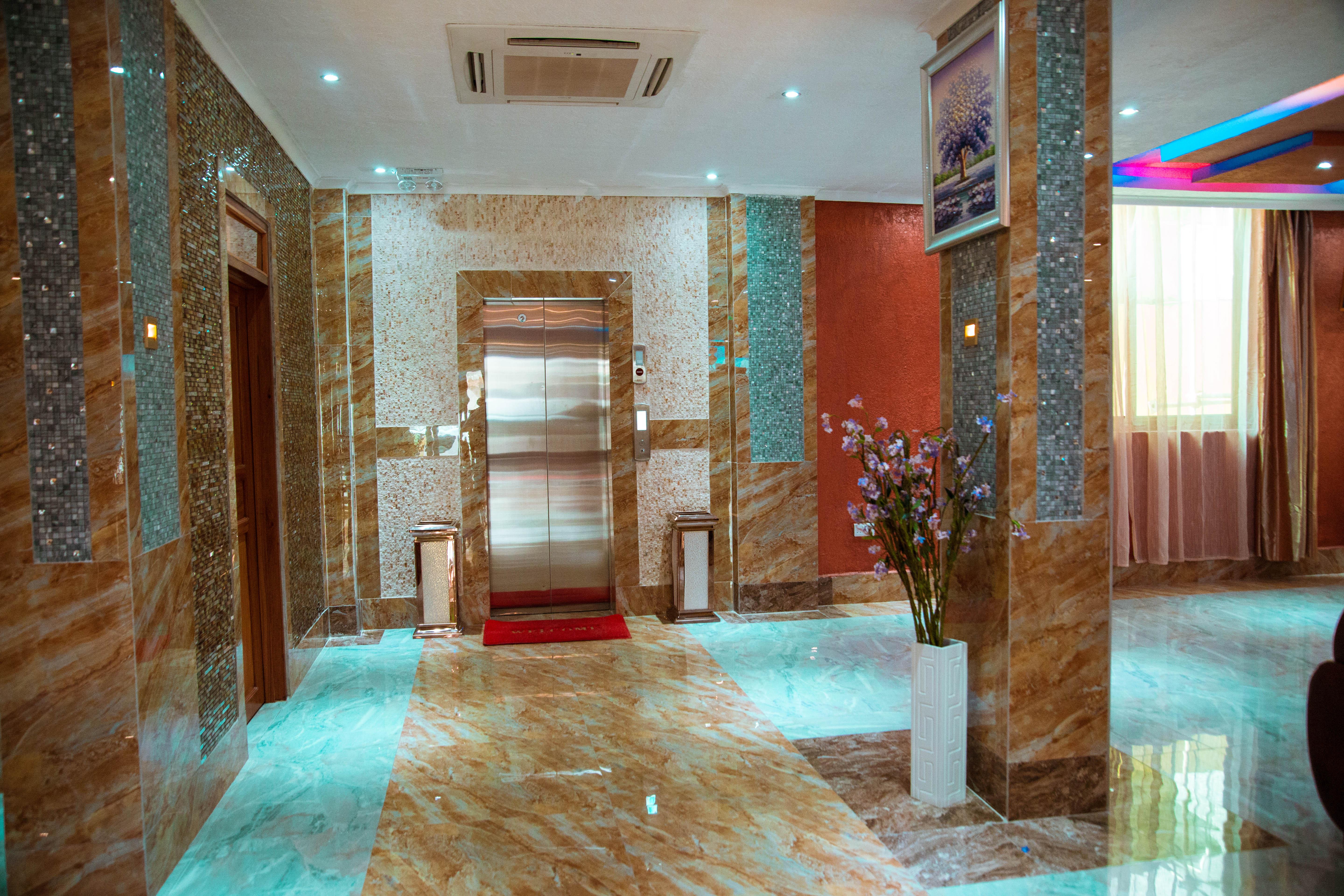 Tiffany Diamond Hotels Ltd - Makunganya Dár Al-Szalám Kültér fotó