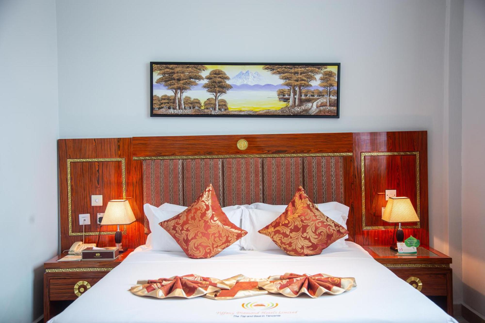 Tiffany Diamond Hotels Ltd - Makunganya Dár Al-Szalám Kültér fotó