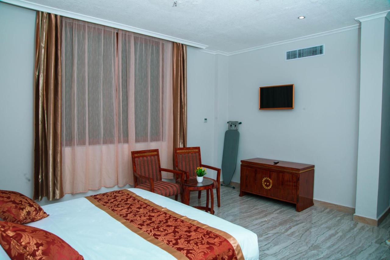 Tiffany Diamond Hotels Ltd - Makunganya Dár Al-Szalám Kültér fotó